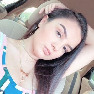 Meet your Posher, Damaris